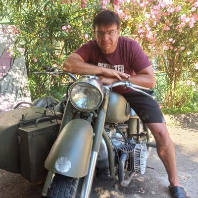 Александр Беляев